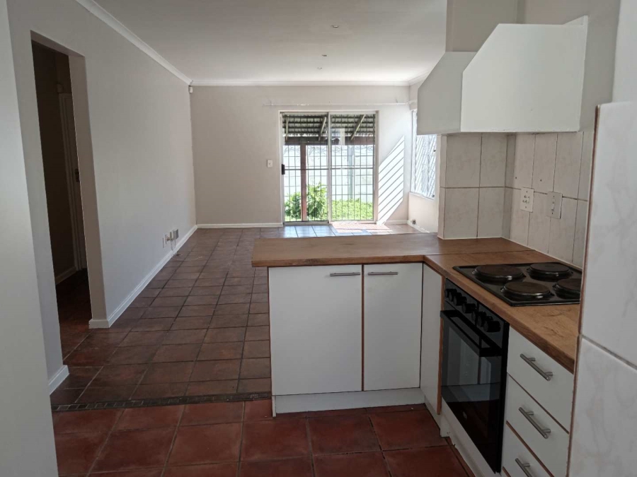 To Let 3 Bedroom Property for Rent in Protea Heights Western Cape